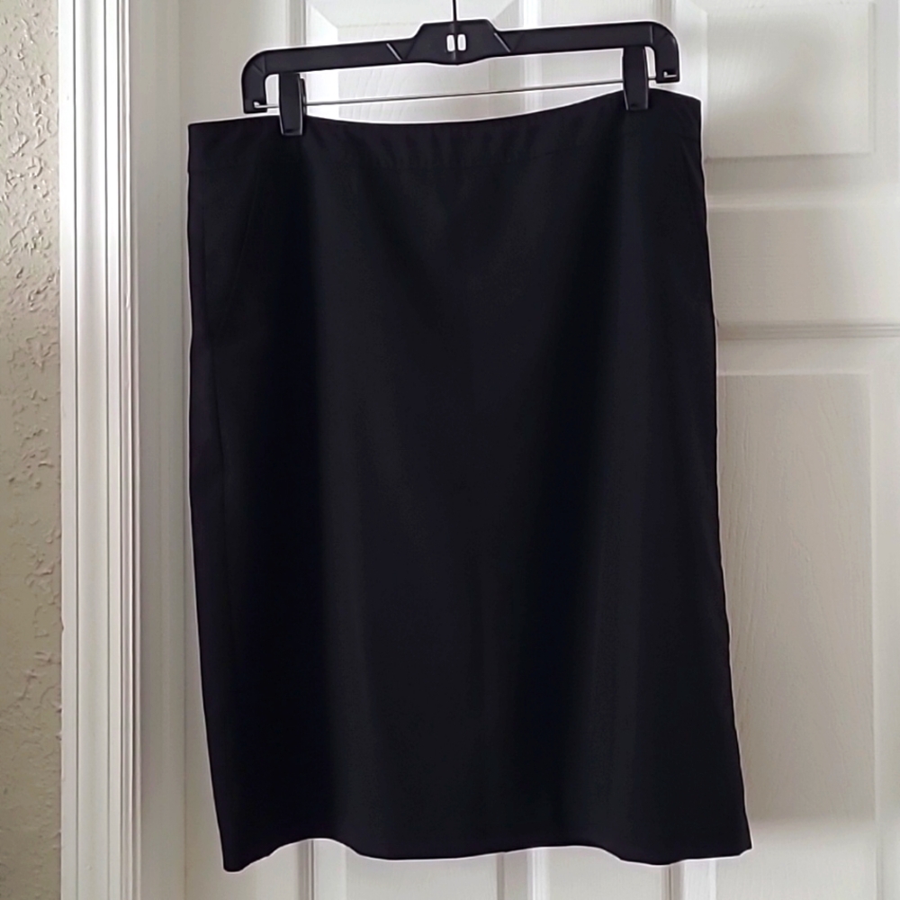 Banana Republic Straight Black Skirt with Pockets Size 12